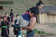 nam gioi hmong chung minh tinh yeu bang tuc bat vo