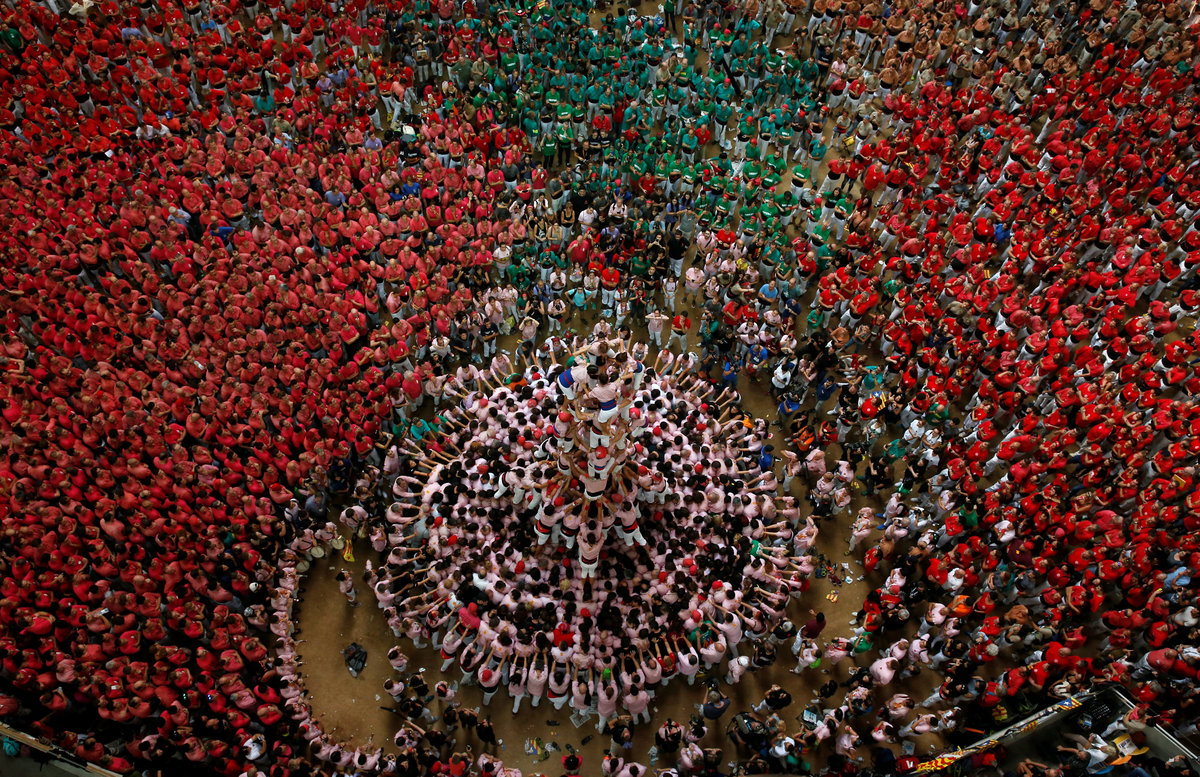 nhung hinh anh an tuong tai le hoi xep thap nguoi o tay ban nha