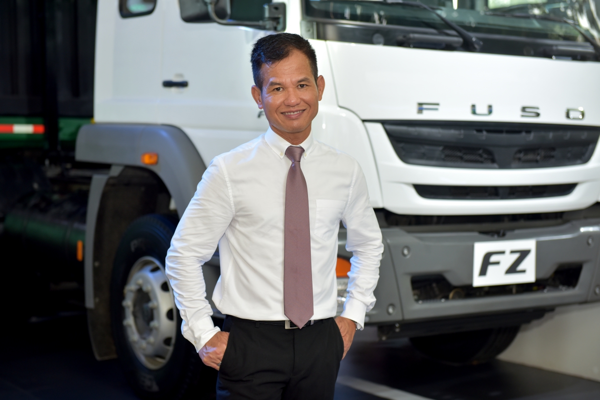 fuso ra mat gian hang tai trien lam oto viet nam 2016