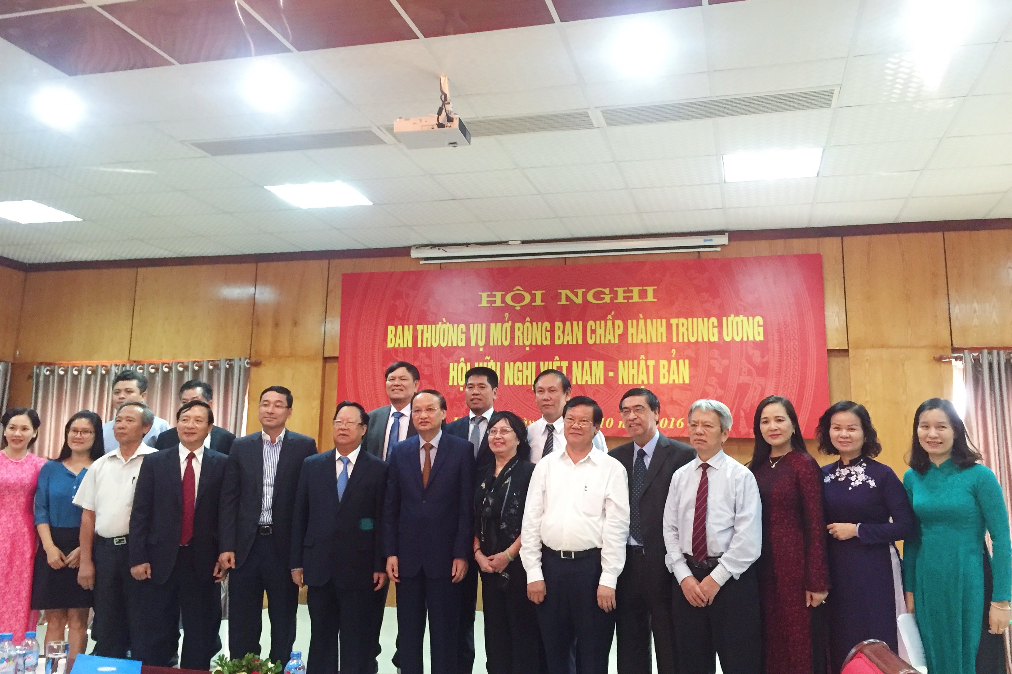 ong to huy rua duoc bau la chu tich hoi huu nghi viet nhat