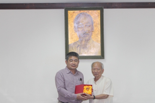 trung uong hoi huu nghi viet nam lao tiep doan nha bao lao