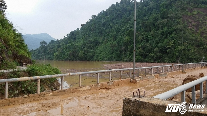 can canh thuy dien ho ho xa lu khien dan khong kip tro tay