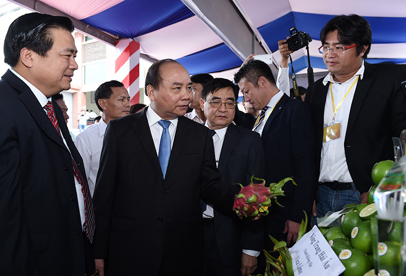 thu tuong nguyen xuan phuc cac nha dau tu vuong mac hay bao cao chinh phu kip thoi