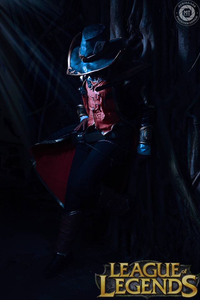 ngo ngang voi loat anh cosplay cuc dep va chat cua chinh nguoi viet