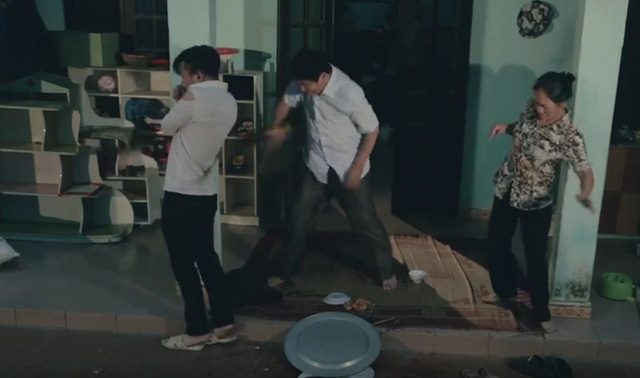 doan video khien bat ky game thu nao xem xong cung bo quan net chay ve om bo me ngay