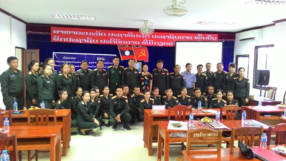 nhieu lop tieng viet duoc mo tai lao