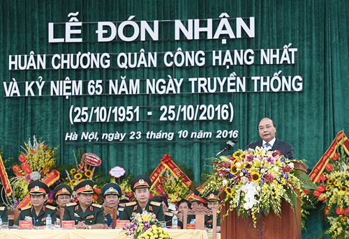 thu tuong kien quyet khong chap nhan tu tuong phi chinh tri hoa luc luong vu trang
