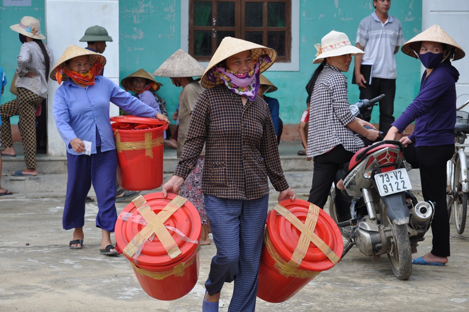 no luc de tre em vung lu som tro lai truong hoc