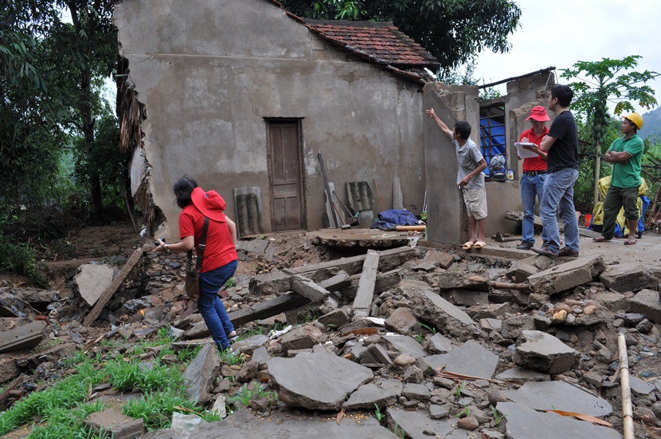 no luc de tre em vung lu som tro lai truong hoc