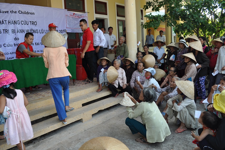 no luc de tre em vung lu som tro lai truong hoc