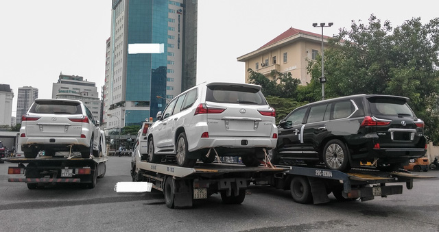 truy thu gan 1000 ty dong tien thue voi o to nhap theo dien qua bieu tang