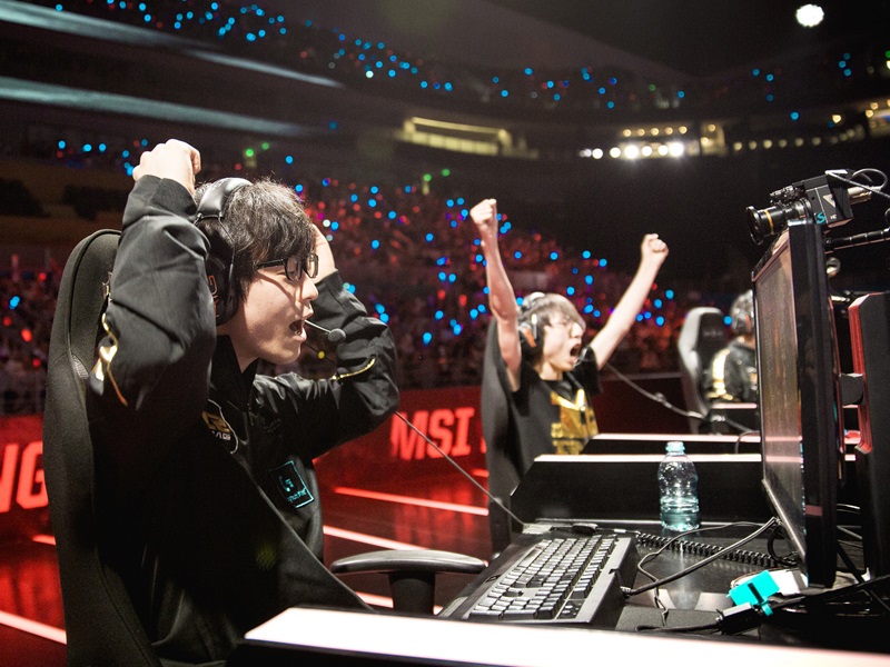 that bai e che o cktg mua 6 royal never give up sa thai hlv nguoi han mata va looper cung se ra di