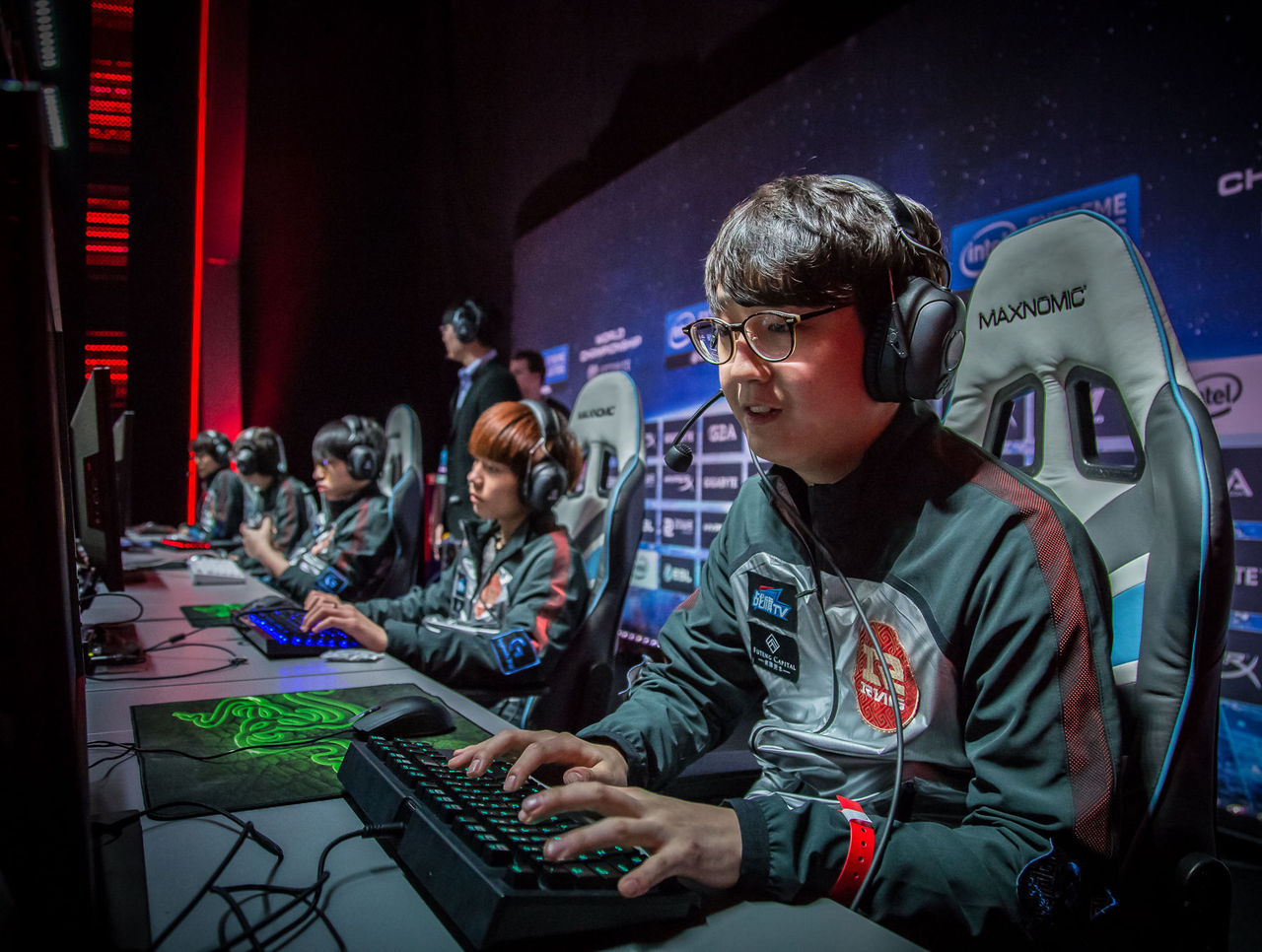 that bai e che o cktg mua 6 royal never give up sa thai hlv nguoi han mata va looper cung se ra di