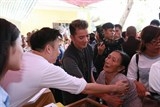 dam vinh hung trao 1 ty dong ung ho ba con vung lu