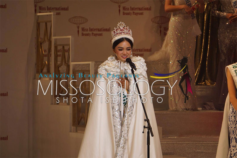 hoa hau quoc te 2016 xuong ten nguoi dep philippines