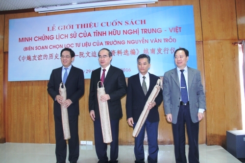 gioi thieu cuon sach minh chung lich su cua tinh huu nghi trung viet