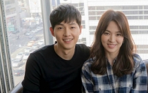 song joong ki va song hye kyo da ve han sau chuyen du lich paris de chuan bi cho dam cuoi