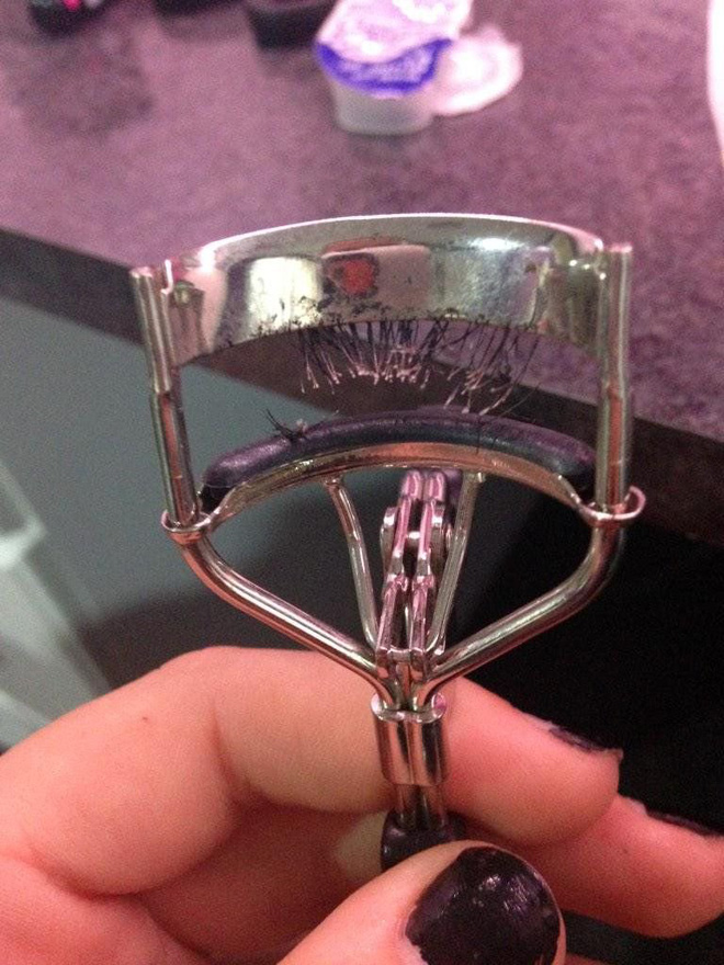 16 noi kho hang ngay cua hoi dan ba con gai ma dan ong co hieu cung chet lien