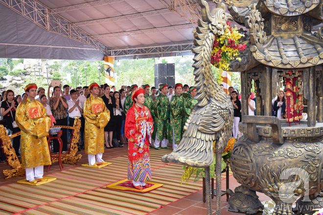 tran thanh le bong dao ba loc tuoi tan di cung to nghiep