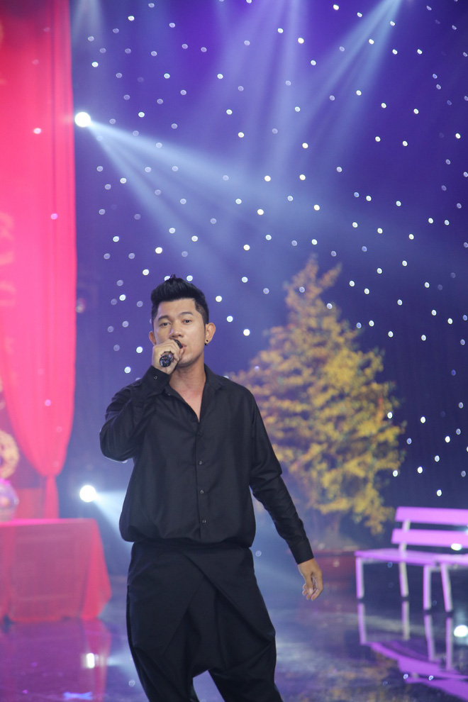 phi nhung an van gian di ngot ngao hat voi ngoc son trong ngay gio to nghe