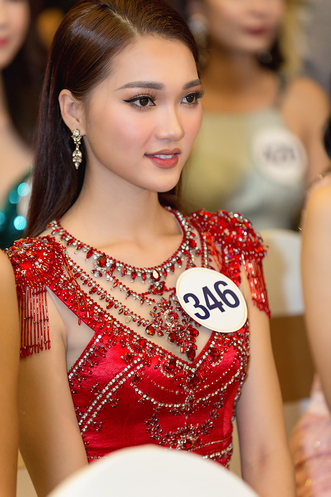 can canh nhan sac nu pg tung gay bao mang dung vay chi pu hari won o hoa hau hoan vu