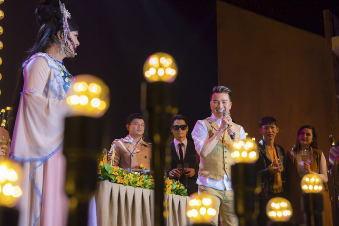 ho ngoc ha tach le khong di cung kim ly khi den sinh nhat dam vinh hung