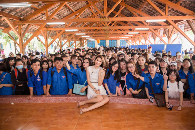 tro lai nha trang sau 2 nam dang quang pham huong duoc rung nguoi ham mo vay kin