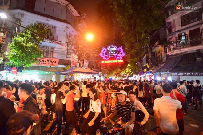 chum anh canh tuong dong duc den nghet tho tai ha noi va sai gon truoc them trung thu