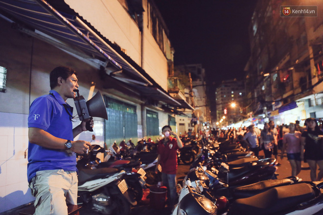 chum anh canh tuong dong duc den nghet tho tai ha noi va sai gon truoc them trung thu