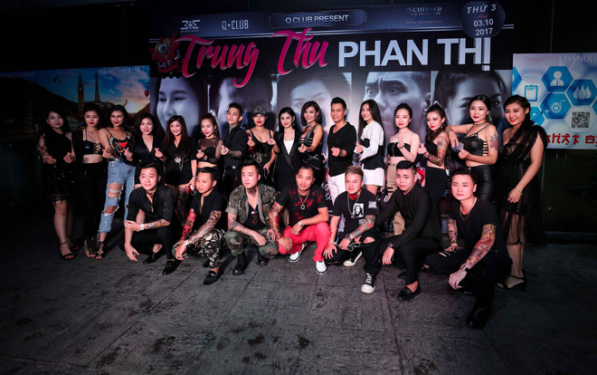 tap doan phan thi hoi ngo quay tung bung