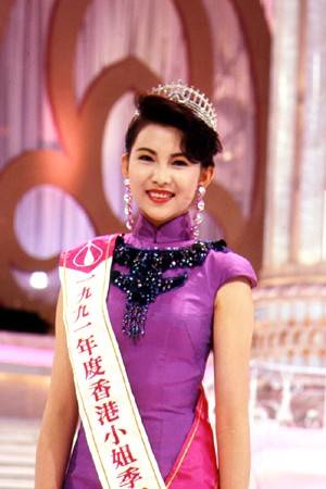 hoa dan tvb thai thieu phan hanh phuc mim cuoi sau nhung nam thang day tui nhuc vi me ruot