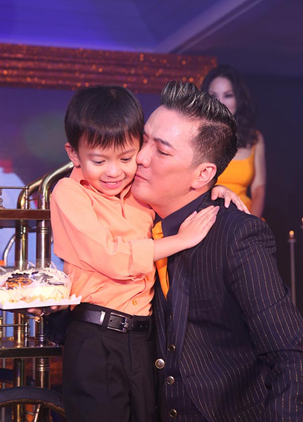 con nuoi 10 tuoi it nguoi biet cua dam vinh hung