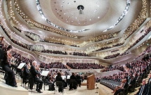 khi ket hop toan hoc cung kien truc nguoi duc da tao ra nha hat an tuong nhu the day