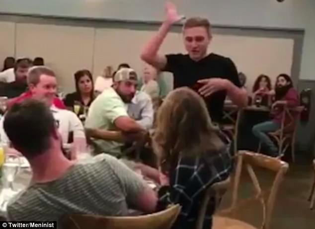 thay ban trai cau hon truoc dam dong co nang nghen ngao xuc dong nhung khong ngo an mot vo dau don