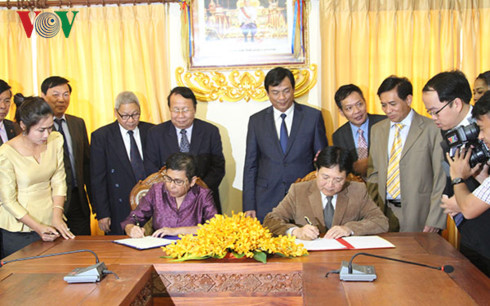 khai mac tuan van hoa viet nam tai campuchia