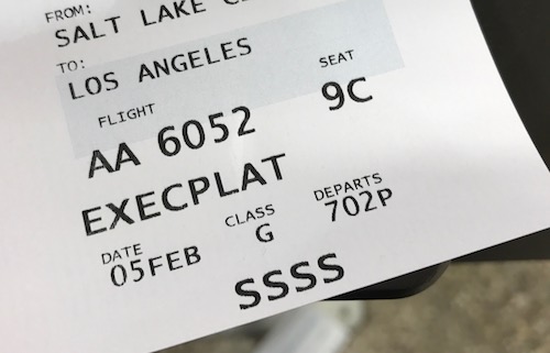 ssss day ky tu bi an tren the len may bay ma khong ai muon nhin thay