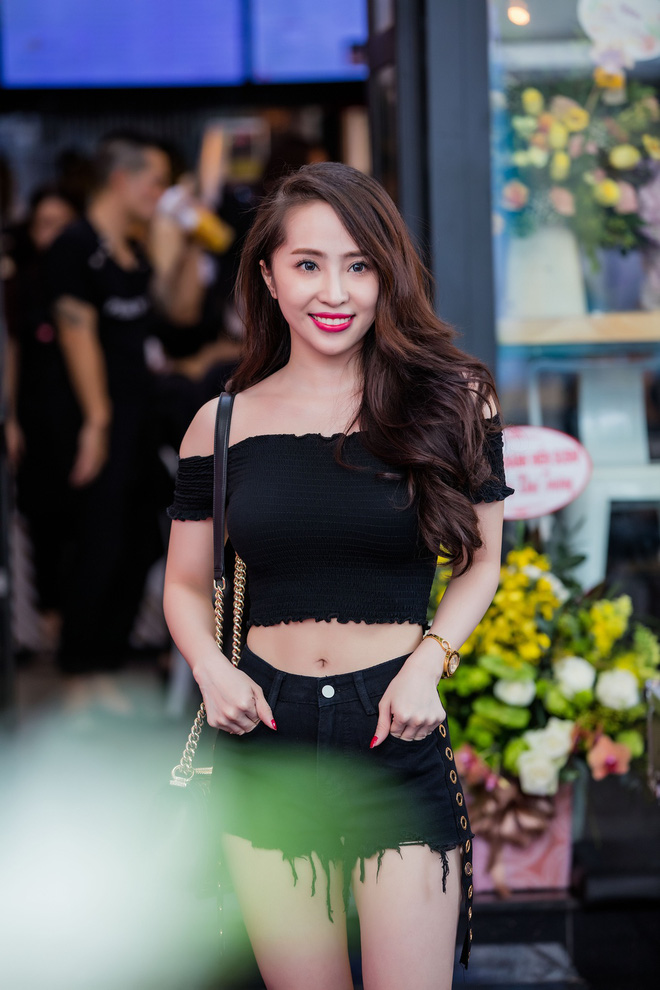 duong hoang yen tinh tu sanh doi ban trai cu sau tuyen bo chia tay