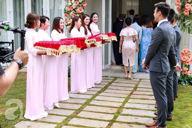 dan trai xinh gai dep trong dam cuoi hoa hau dang thu thao khien ai cung phai tram tro