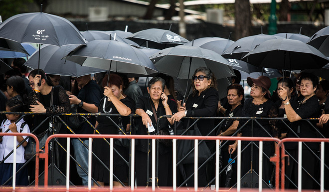 ky niem 1 nam ngay mat quoc vuong bhumibol adulyadej 9 dieu dac biet ve su kien duoc toan dan thai lan tuong niem