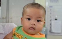 be trai bi bo roi trong nha nghi da duo c cong an dua va o trung tam ba o tro xa ho i