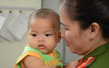 vu be trai bi bo roi o nha nghi mot nguoi dan ong tu bac giang nhan la bo xin do n con ve nha