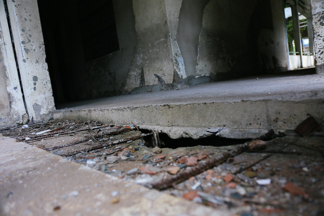 canh u am ben trong ngoi truong tieu hoc 20 ty dong bi bo hoang gan 10 nam giua sai gon