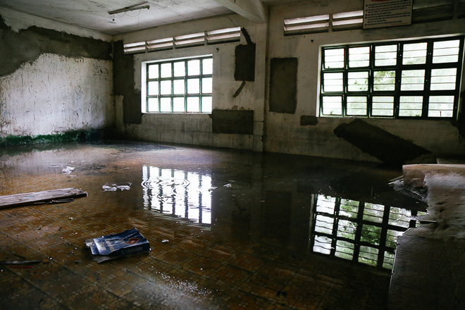 canh u am ben trong ngoi truong tieu hoc 20 ty dong bi bo hoang gan 10 nam giua sai gon