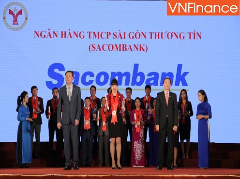 no xau chat nhu nui sacombank du kien thuong tiep cho nhan vien lan thu 2 trong nam 2017
