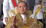 10 dau an trong cuoc doi quoc vuong bhumibol adulyadej vi vua vi dai nhat lich su thai lan