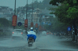 bien dong xuat hien bao ca nuoc mua rao va dong