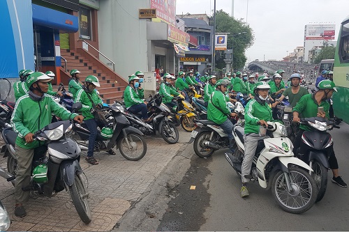 ha noi yeu cau bao cao so luong xe uber grab