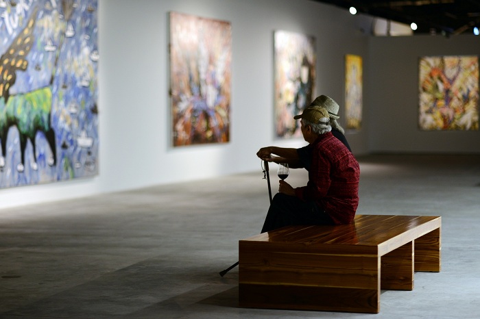 choang ngop truoc khong gian trien lam duong dai hoan toan moi cua vcca