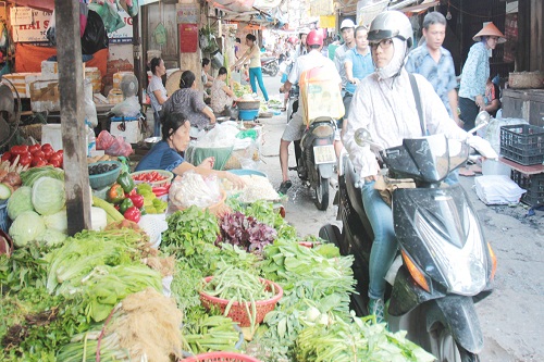 binh on thi truong sau mua lu