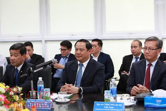 pho thu tuong lao tham va lam viec voi vinamilk